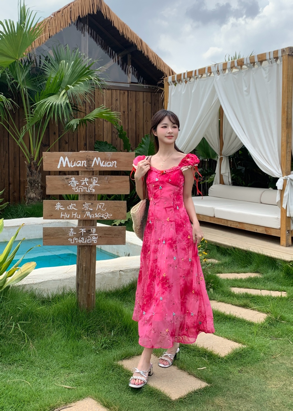 Embroidery rose-red tie dye dress