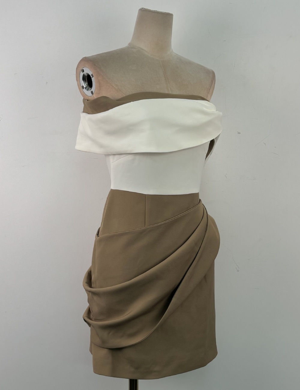 Flat shoulder elegant dress intellectuality T-back