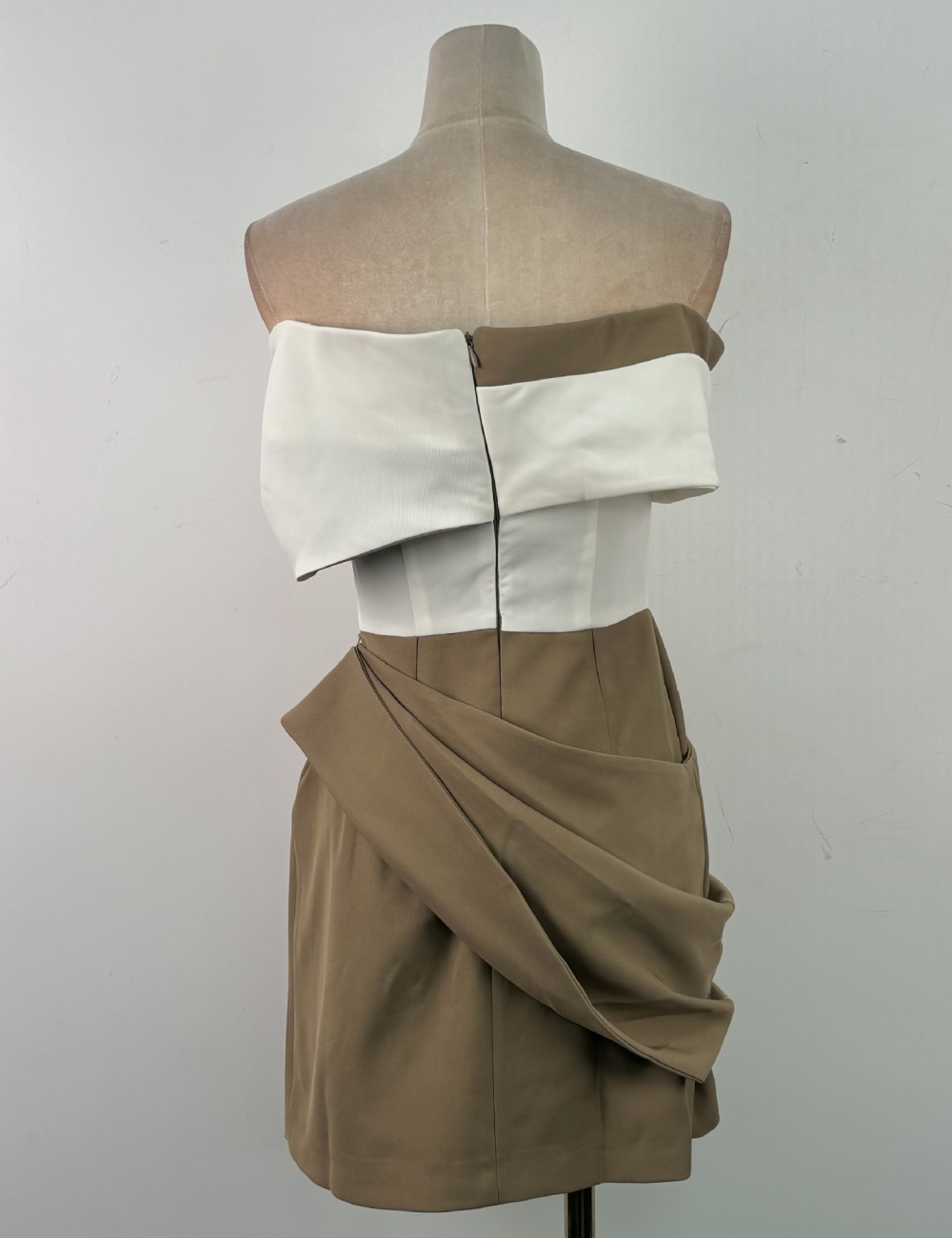 Flat shoulder elegant dress intellectuality T-back