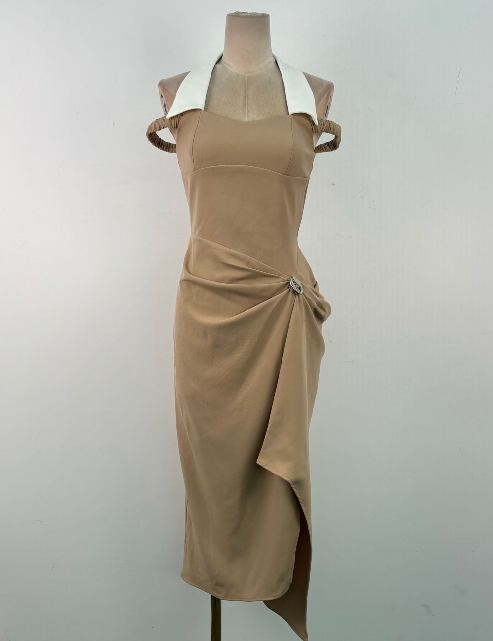 Pinched waist temperament dress halter formal dress