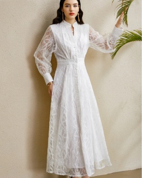 V-neck autumn lantern sleeve court style embroidery dress