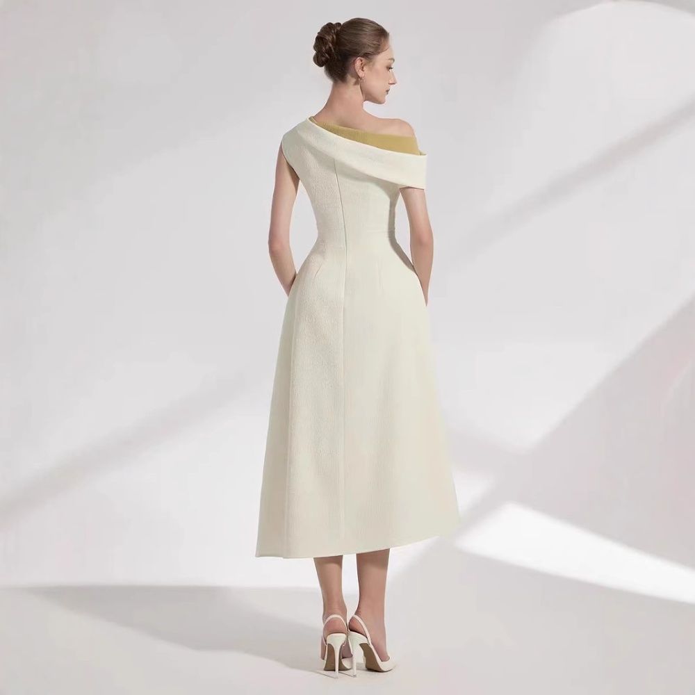 Ladies dress sloping shoulder formal dress