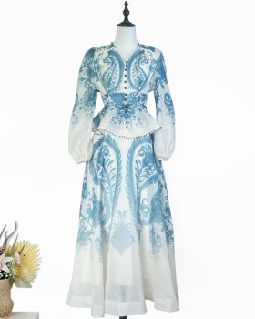 Beading catwalk tops lotus leaf edges skirt a set