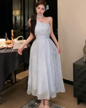 Streamer flocking summer lady sloping shoulder dress