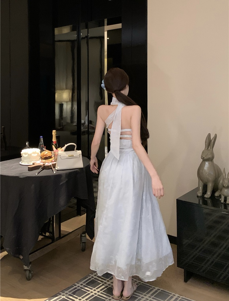 Streamer flocking summer lady sloping shoulder dress