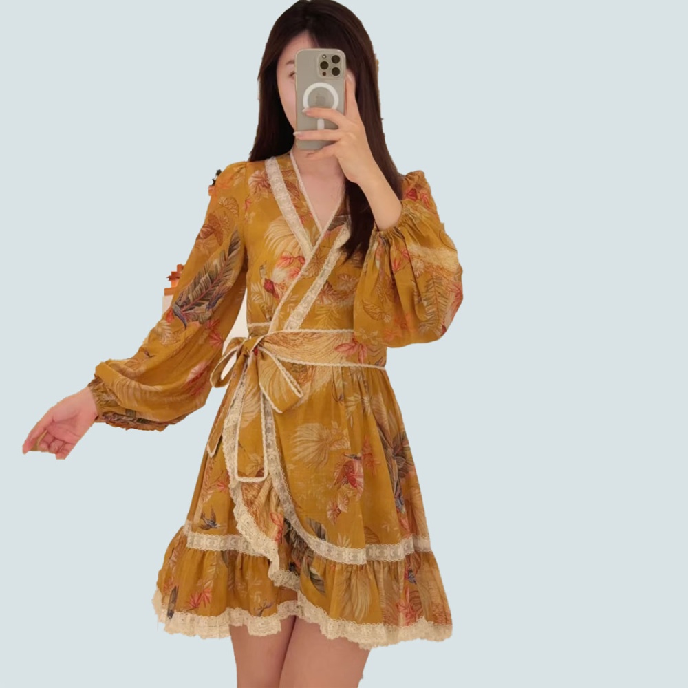 Whole body cross large hem lace pinched waist dress