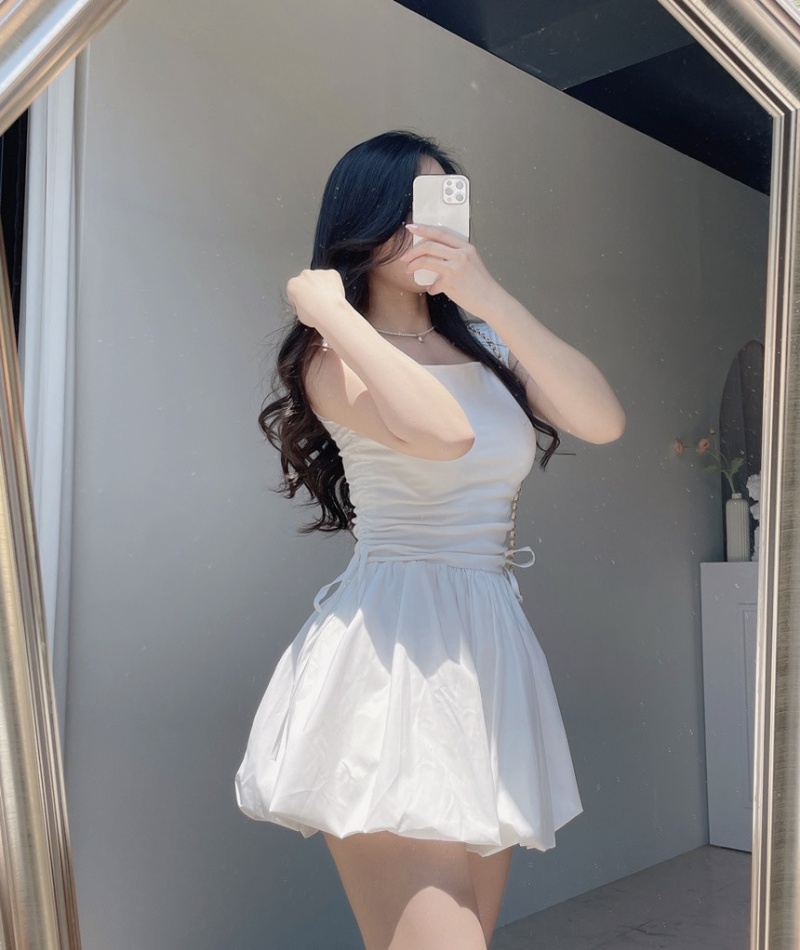 Pinched waist Korean style vest square collar T-back