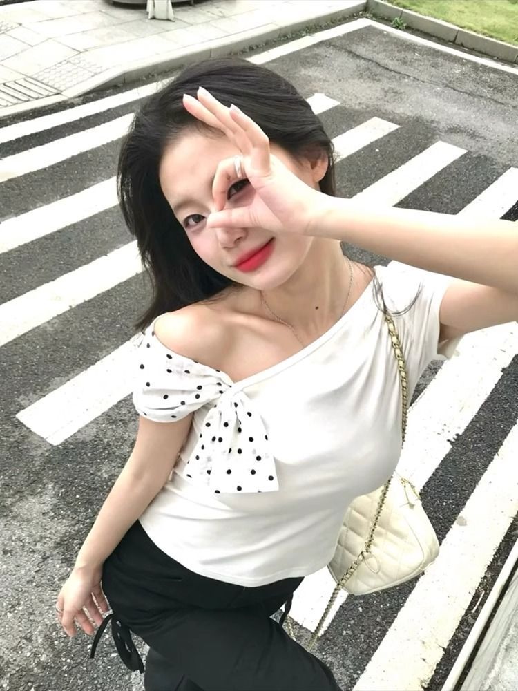Sloping shoulder short sleeve T-shirt bow tops