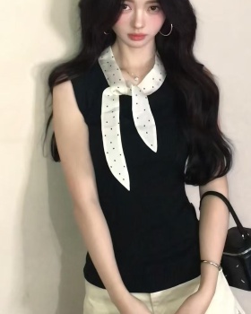 Sling slim polka dot vest wears outside sleeveless tops