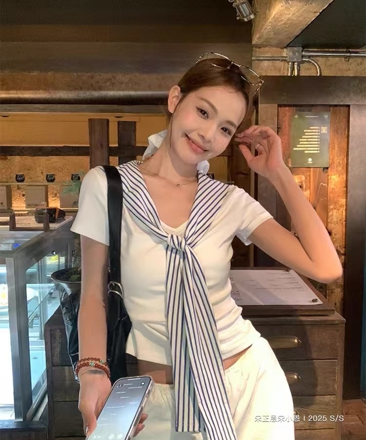White stripe tops Pseudo-two navy collar T-shirt for women