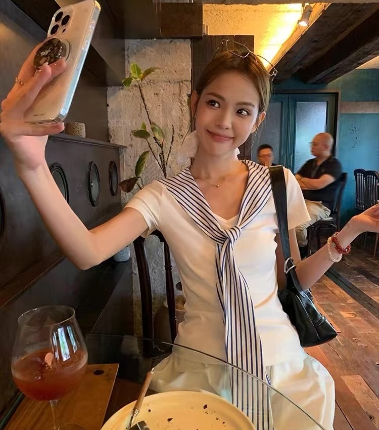 White stripe tops Pseudo-two navy collar T-shirt for women