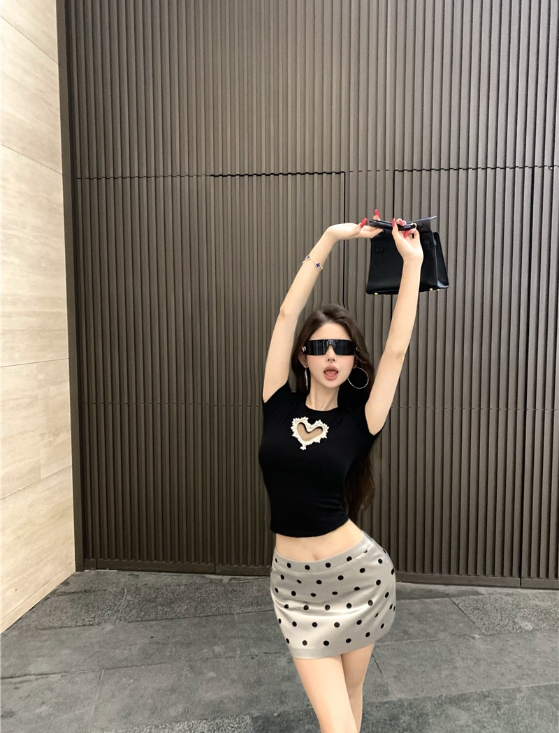 Hollow short skirt polka dot T-shirt 2pcs set for women