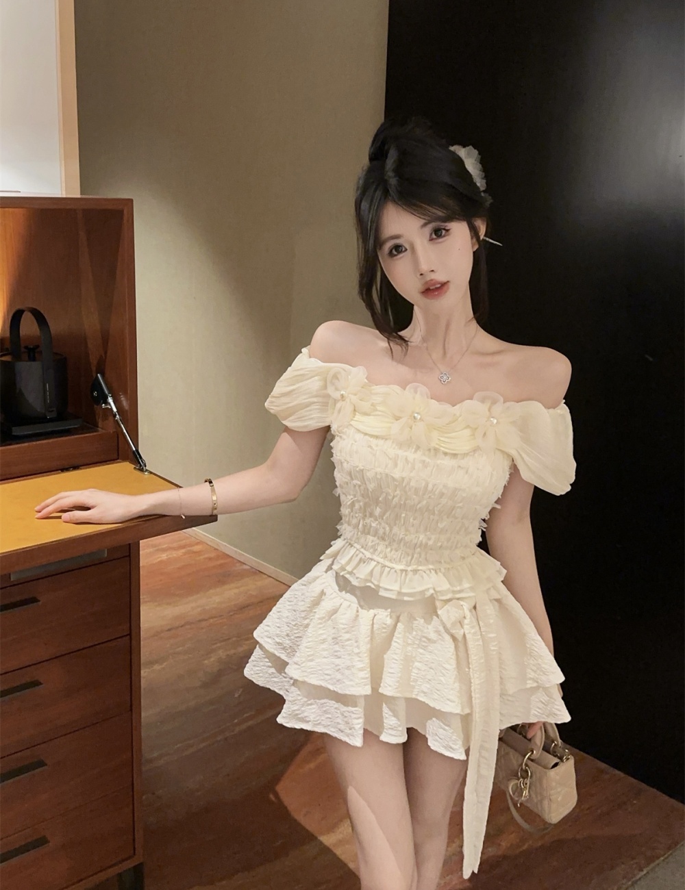 Short tops colors short skirt a set for women