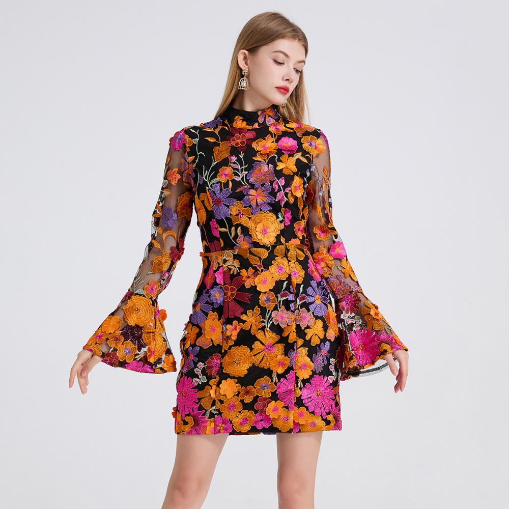 Embroidered flowers long sleeve dress speaker evening dress
