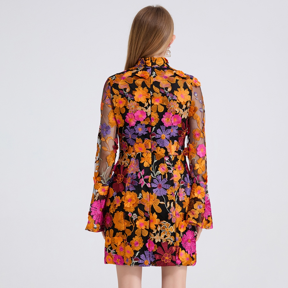 Embroidered flowers long sleeve dress speaker evening dress
