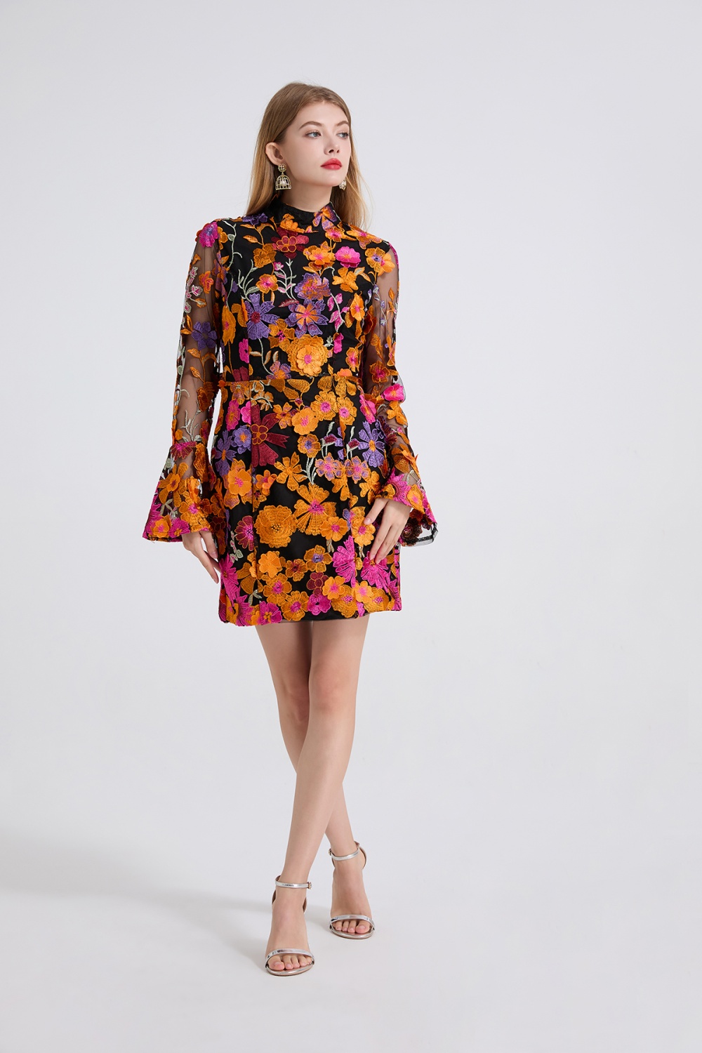 Embroidered flowers long sleeve dress speaker evening dress