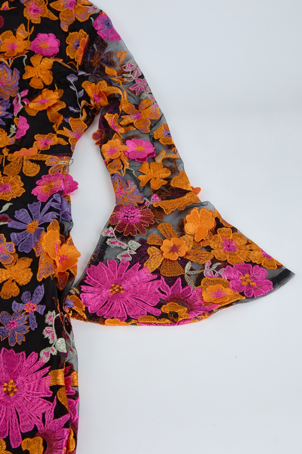Embroidered flowers long sleeve dress speaker evening dress
