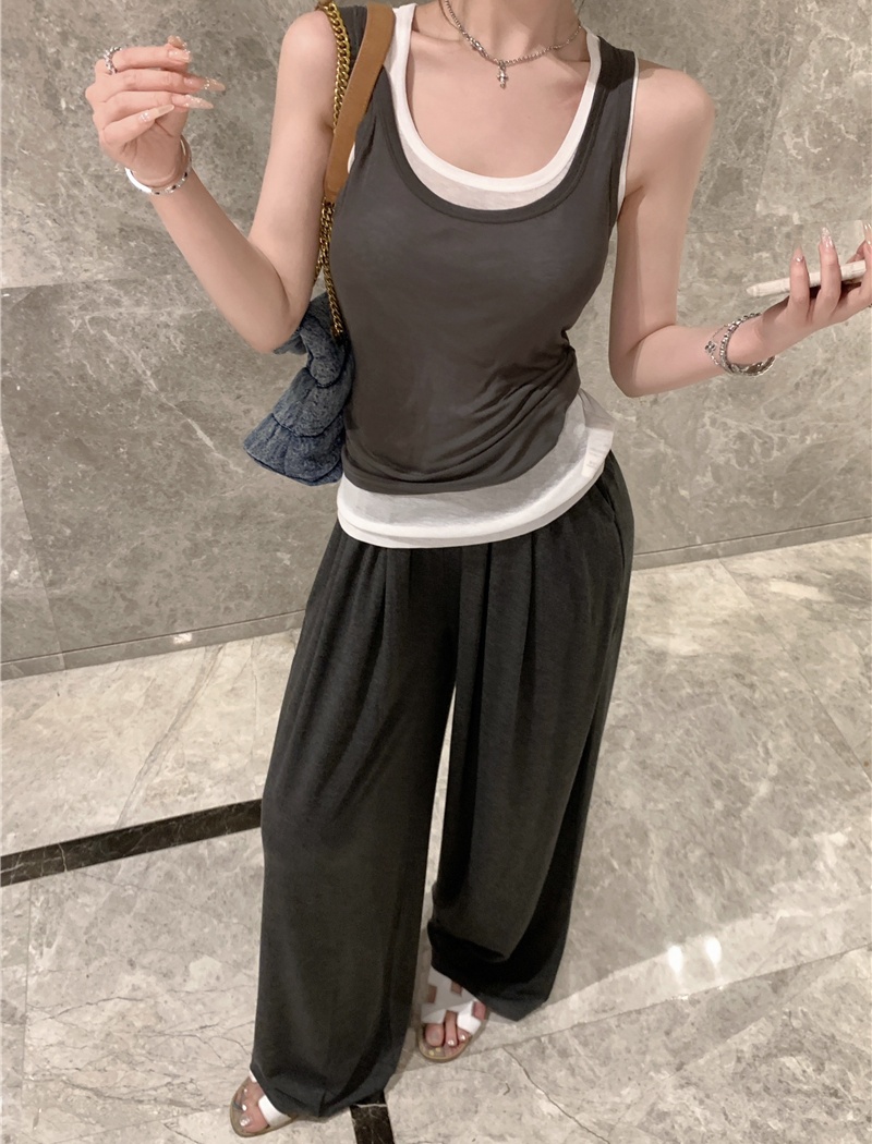 Lazy halter tops a set