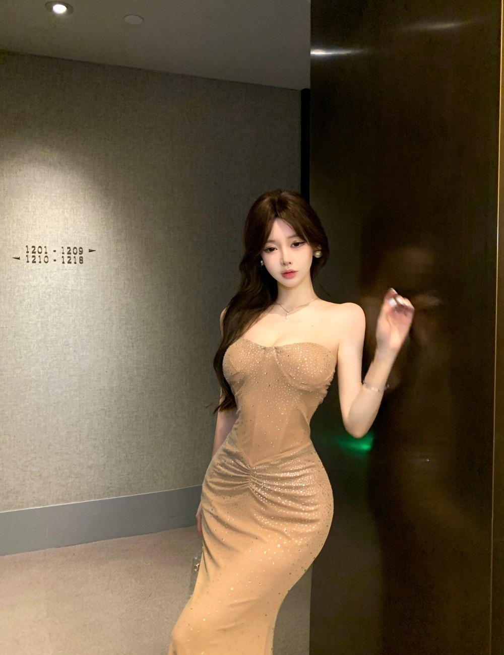 Elegant slim halter formal dress sexy glitter dress