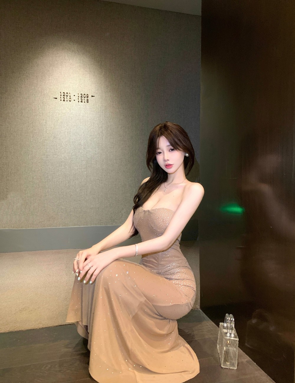 Elegant slim halter formal dress sexy glitter dress