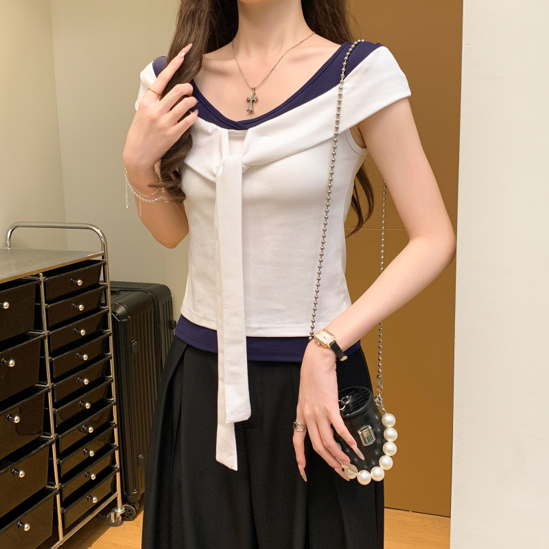 Wear slim flat shoulder short sleeve strapless T-shirt