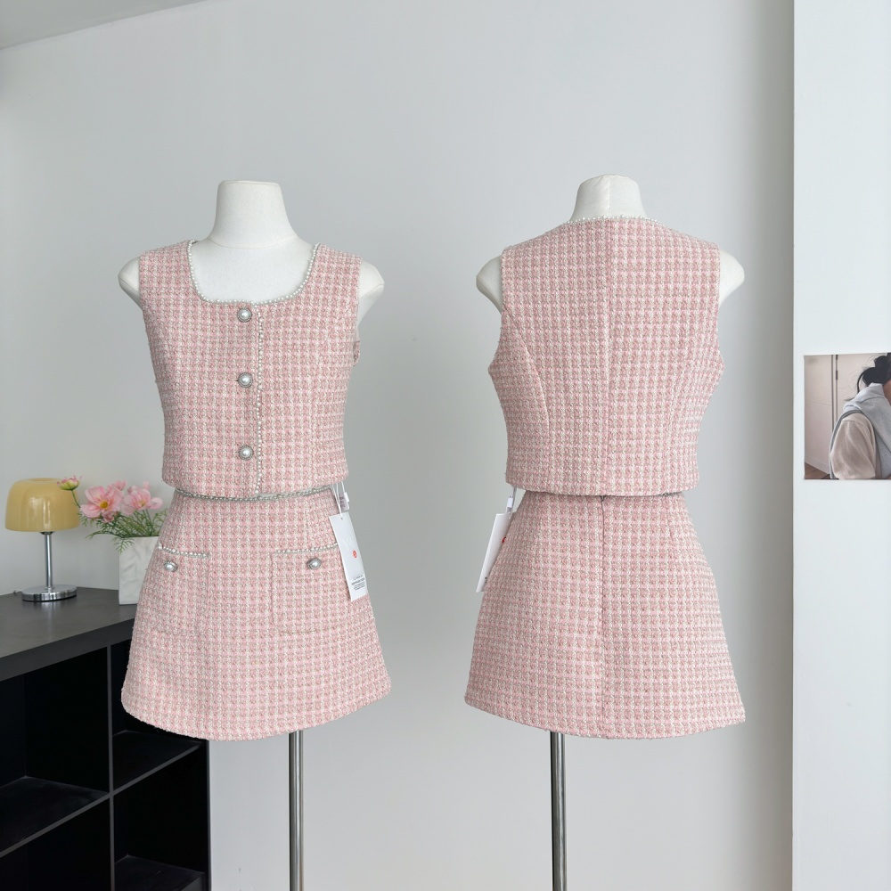Pink short skirt chanelstyle vest 2pcs set