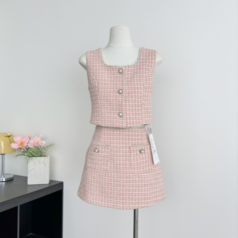 Pink short skirt chanelstyle vest 2pcs set