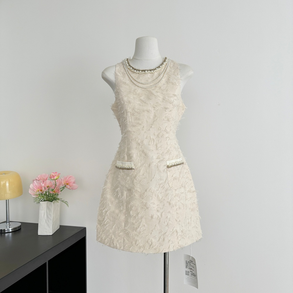 Sleeveless France style feather summer dress for women