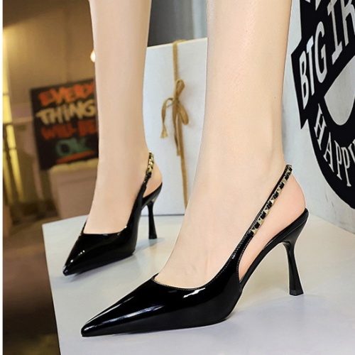 Pointed commuting European style temperament low shoes
