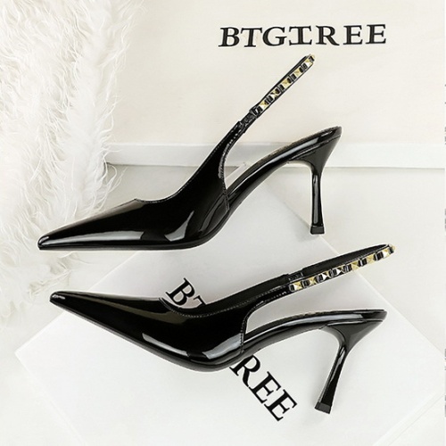 Pointed commuting European style temperament low shoes