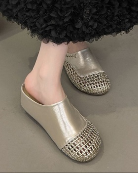 Hollow slippers within increased lazy shoes for women