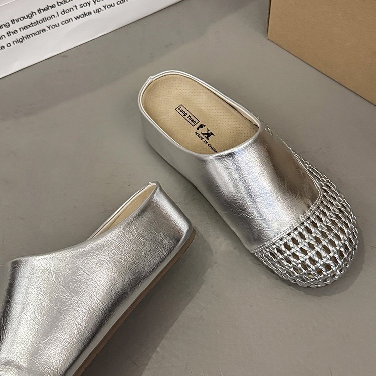 Hollow slippers within increased lazy shoes for women