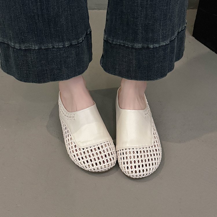 Hollow slippers within increased lazy shoes for women