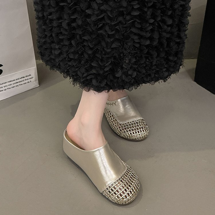 Hollow slippers within increased lazy shoes for women
