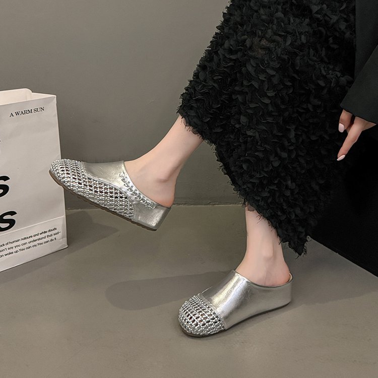 Hollow slippers within increased lazy shoes for women
