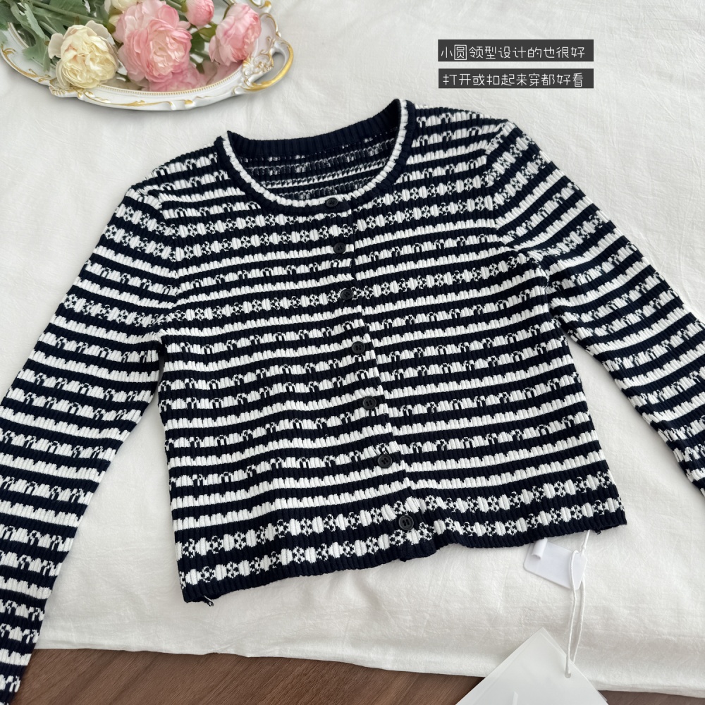Knitted cardigan stripe short skirt a set