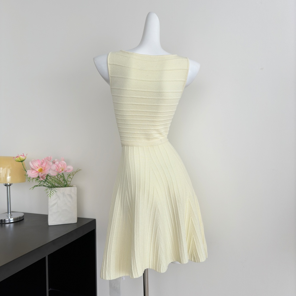 Knitted fashion dress pit stripe sleeveless dress