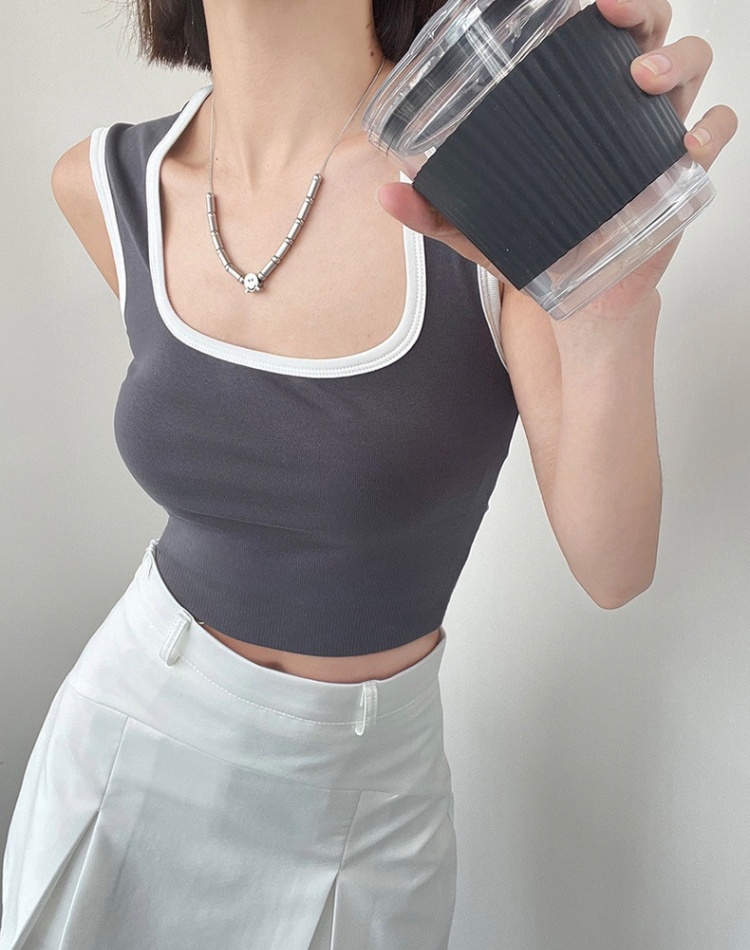 With chest pad wrapped chest tops bottoming vest