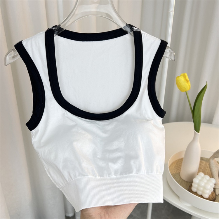 With chest pad wrapped chest tops bottoming vest
