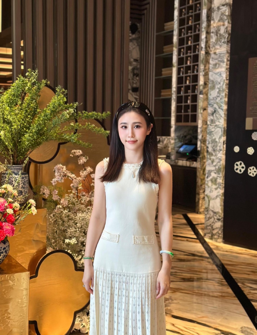 Slim sleeveless long dress hollow temperament dress