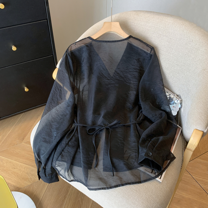 Pure slim pinched waist sunscreen frenum V-neck shirt