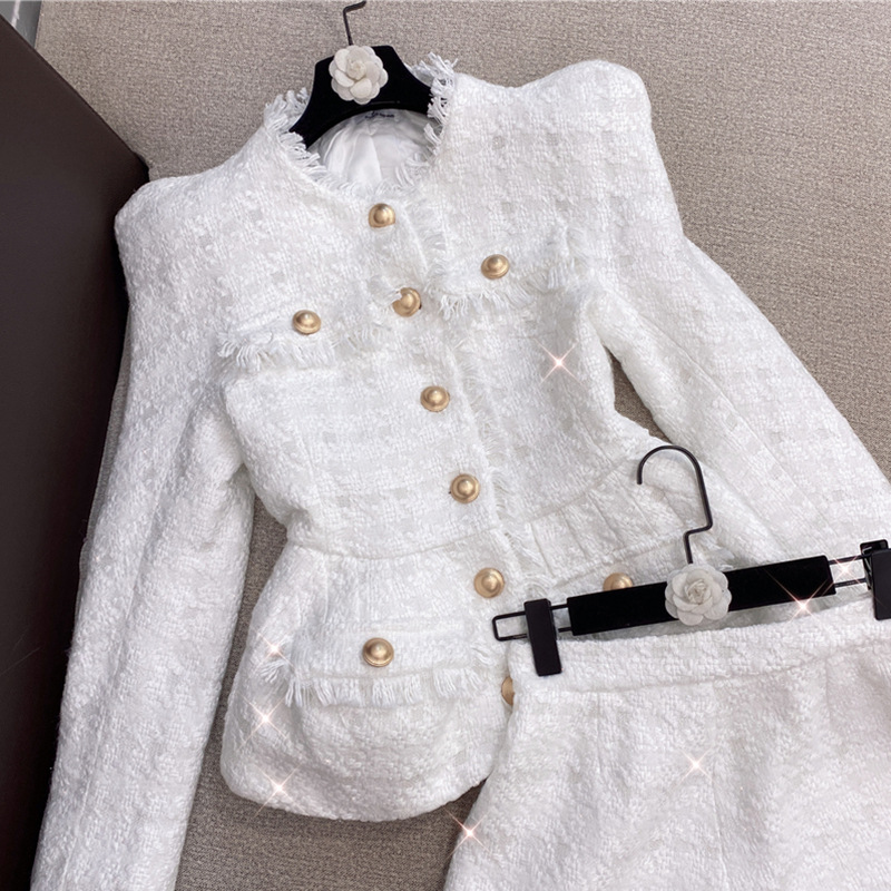 White woolen coat coarse flower shorts 2pcs set