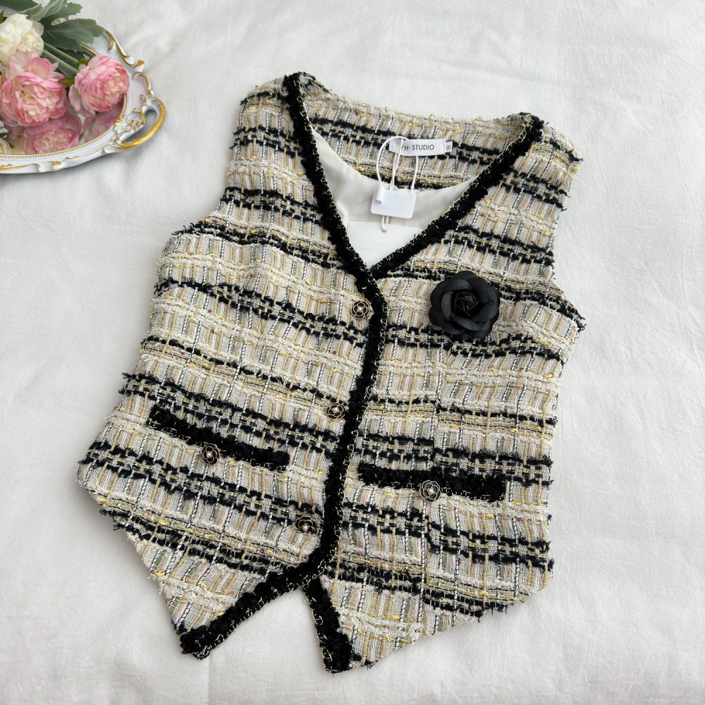Summer chanelstyle V-neck tops cake short vest a set