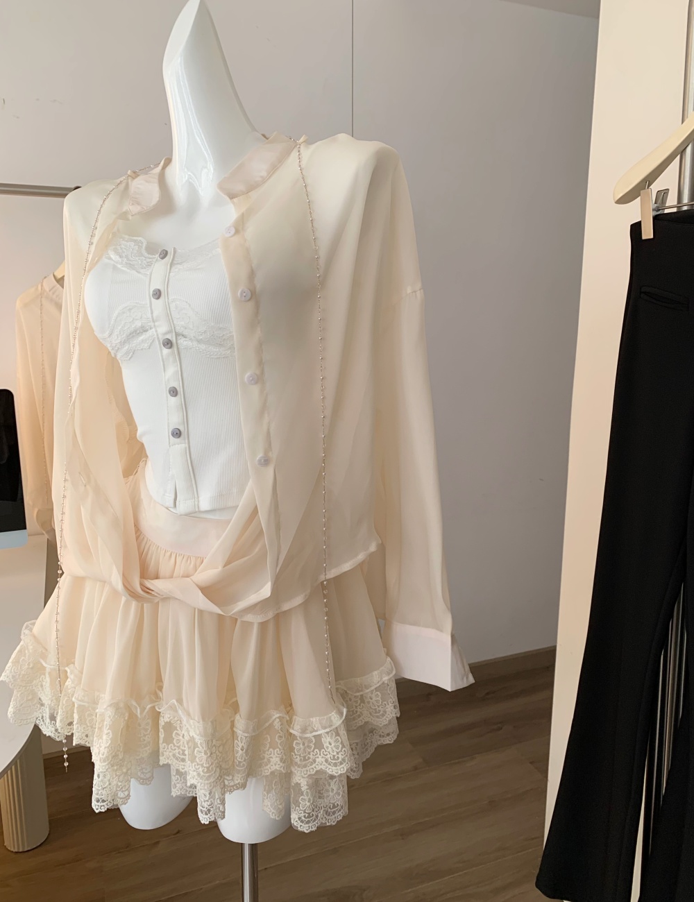 Chiffon irregular short skirt lace shirt 2pcs set