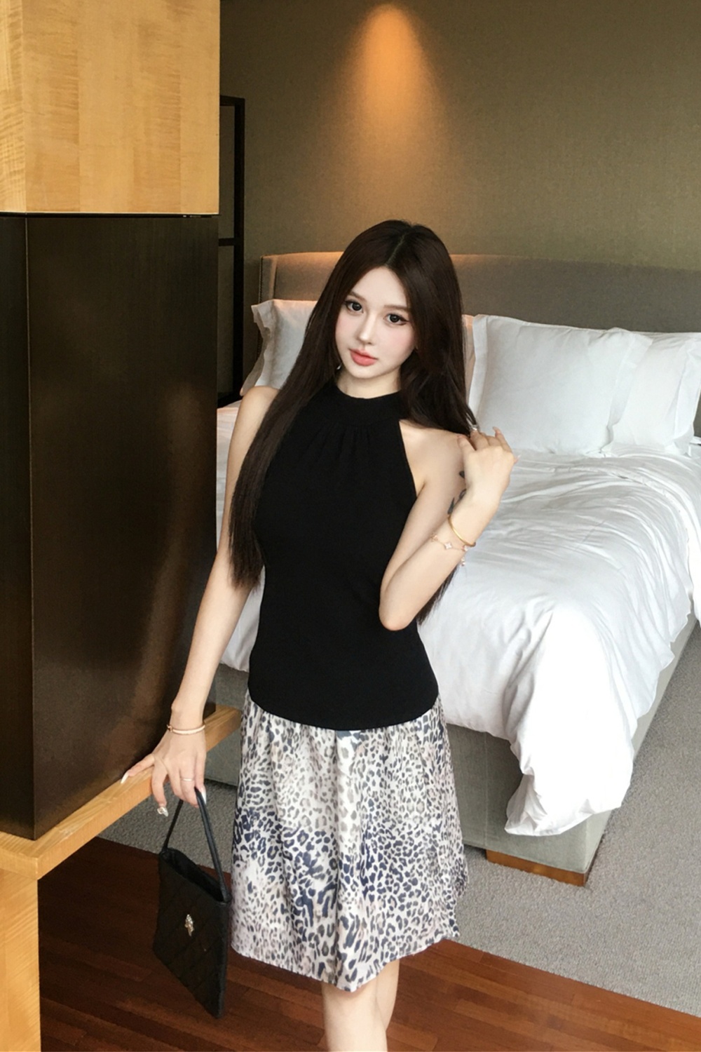 Streamer knitted short skirt halter leopard vest a set