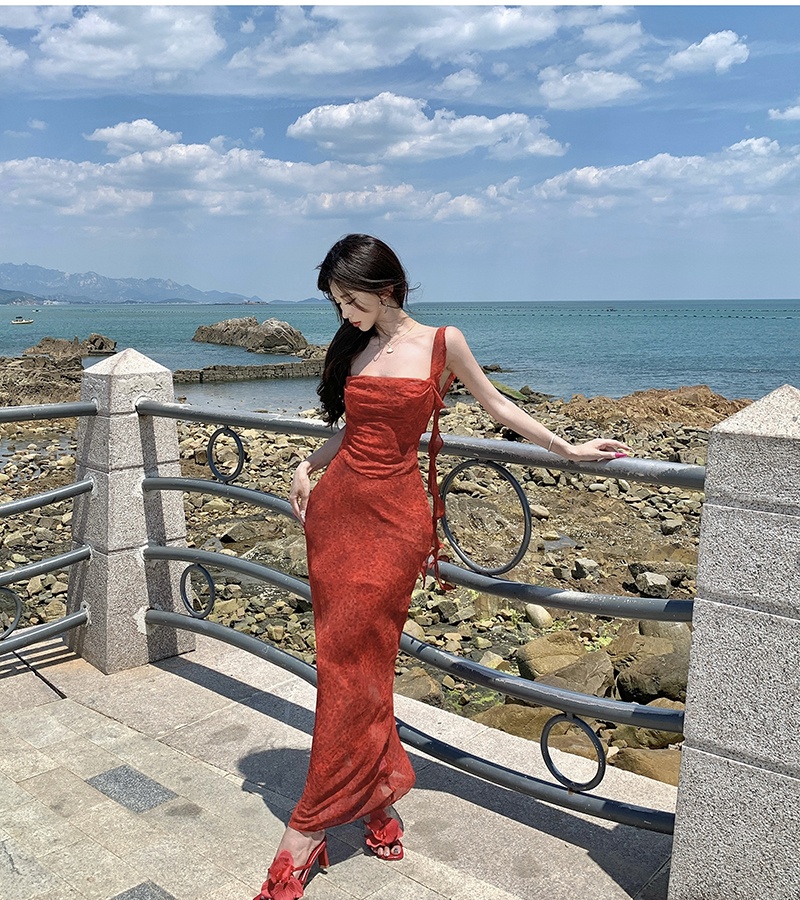 Streamer halter lotus leaf edges red blooming dress