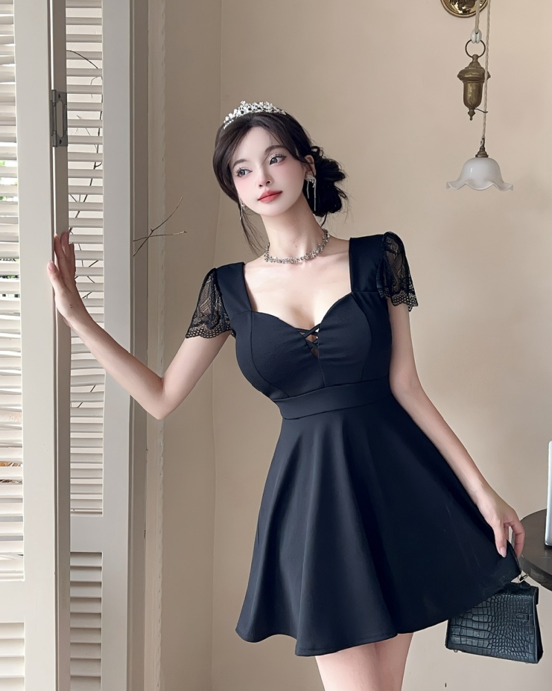 Lace splice sexy short pinched waist bottoming dress