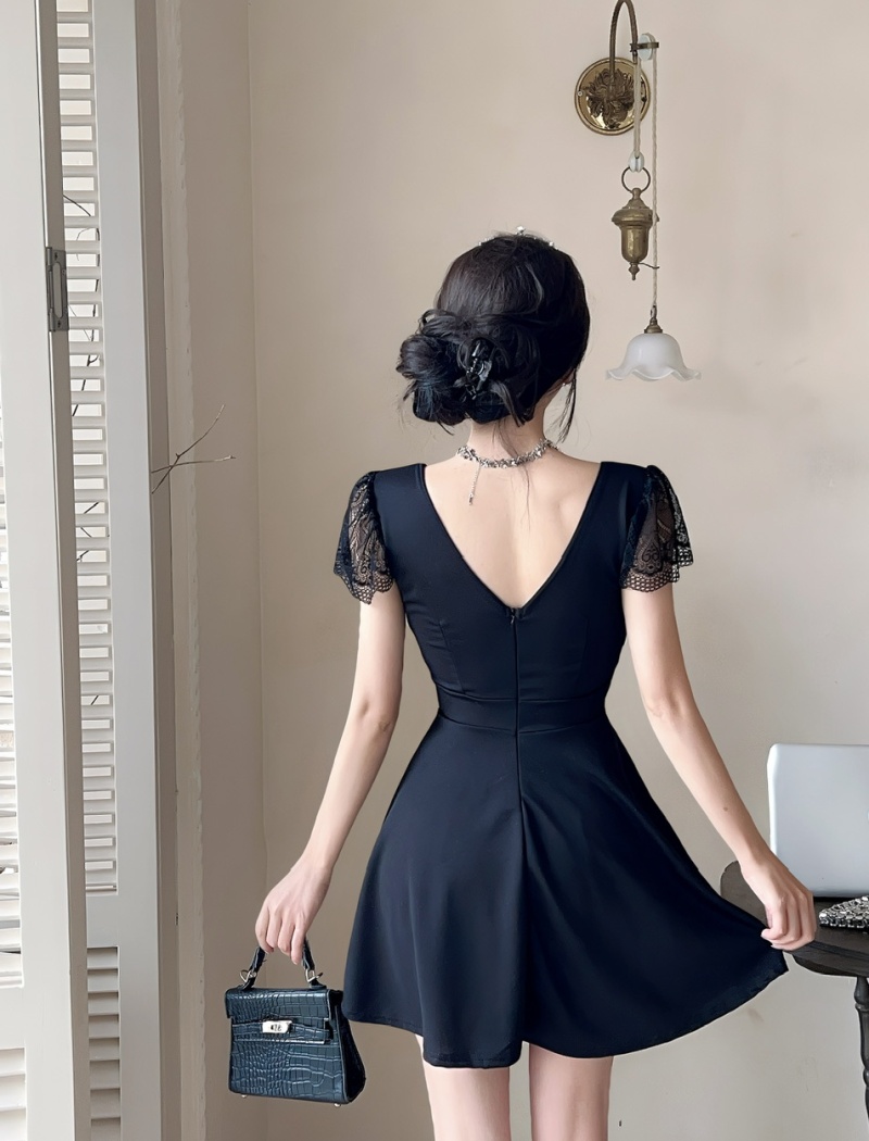 Lace splice sexy short pinched waist bottoming dress