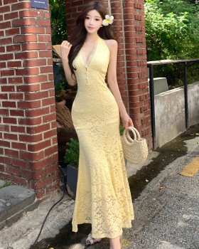 Halter V-neck lace yellow sling tight dress