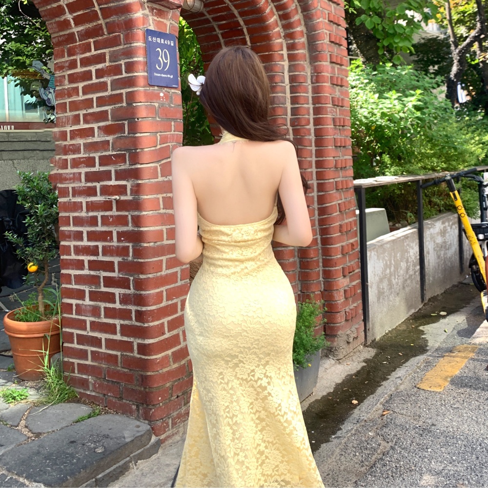 Halter V-neck lace yellow sling tight dress